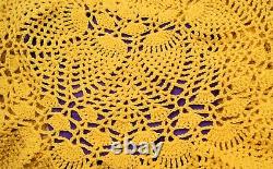Crocheted Pineapple Motif Round Afghan / Throw Hand Made in he USA