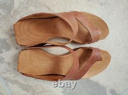 Cydwoq Strike clogs orange brown EU 3, US 7 Made in USA by hand! $199.99