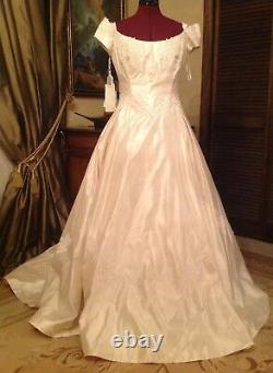 GALINA Silk, Hand Beaded Ivory Color Wedding Gown. Size 8. NWT. Made In USA