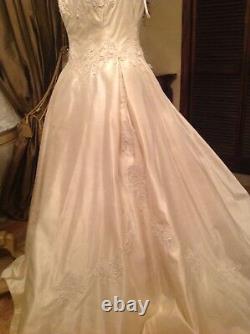 GALINA Silk, Hand Beaded Ivory Color Wedding Gown. Size 8. NWT. Made In USA