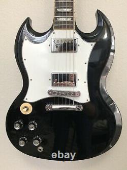 Gibson SG Standard, 2004 Made in USA, left-handed, ebony, excellent condition