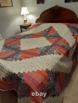 Hand-Quilted Log Cabin. Vintage Pinks/Blues/White Florals. Excellent Condition