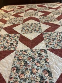 NEW Beautiful Carpenter Star/Starburst Handmade Quilt 78 x 96
