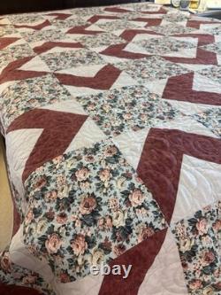NEW Beautiful Carpenter Star/Starburst Handmade Quilt 78 x 96