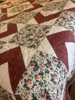 NEW Beautiful Carpenter Star/Starburst Handmade Quilt 78 x 96