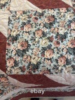NEW Beautiful Carpenter Star/Starburst Handmade Quilt 78 x 96