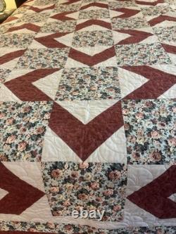 NEW Beautiful Carpenter Star/Starburst Handmade Quilt 78 x 96