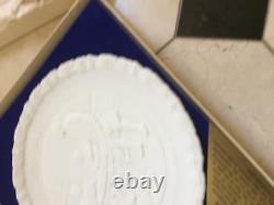 NIB Authentic Hand Made Glass Unanimous Declaration of the USA Treasure 9 X 9