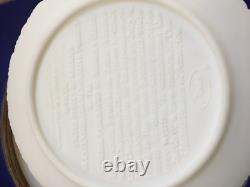 NIB Authentic Hand Made Glass Unanimous Declaration of the USA Treasure 9 X 9