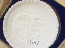 NIB Authentic Hand Made Glass Unanimous Declaration of the USA Treasure 9 X 9