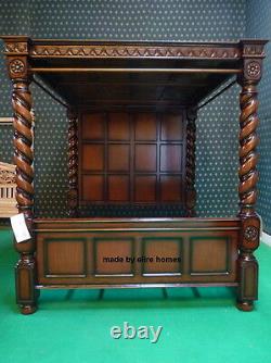 USA Queen Mahogany finish Four poster canopy Tudor style mansion Bed