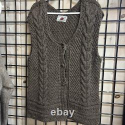 Woman's Hand Made In USA Connecticut 100% Wool Vest Raw Undyed Aran