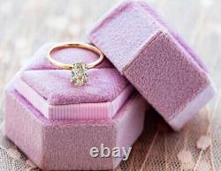 Bague de fiançailles solitaire en diamant simulé de forme ovale de 2,00 carats avec finition en or rose 14 carats