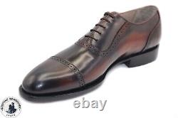 Chaussure habillée à lacets Oxford avec bout capuchon de couleur marron sur mesure, faite à la main.