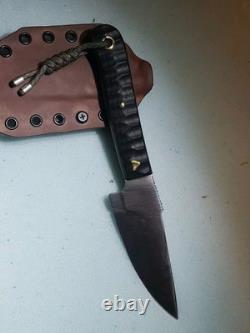 Couteau de bushcraft fait main sur mesure