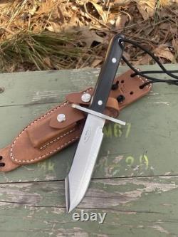 Couteaux muraux, modèle 17 Astro avec fourreau modèle C