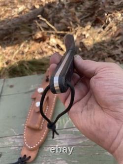 Couteaux muraux, modèle 17 Astro avec fourreau modèle C