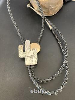 Cravate Bolo en Argent Sterling Navajo avec Loup Hurlant et Lune 12147