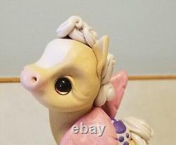 Figurine en argile Pegasus Butterwings de Tumble Creatures Serendipity faite à la main