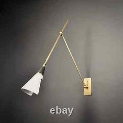 Lampe murale réglable Magari en bronze, blanc et laiton par Exoticshandicrafts