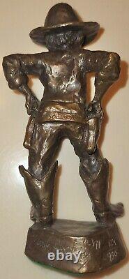Sculpture en bronze de Mark Hopkins, Petit Gendarme