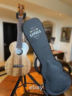 Ukulélé de taille concert Kamaka HF-2 avec micro
