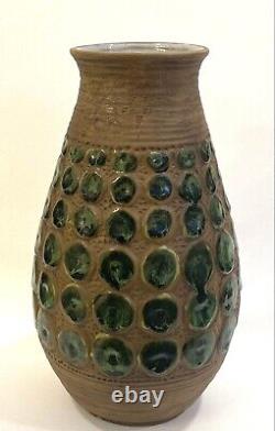 Vase en céramique Mid Century USA 362 en bois avec un design de points verts émaillés.